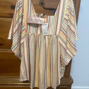 Very cute summer blouse with flutter sleeves
